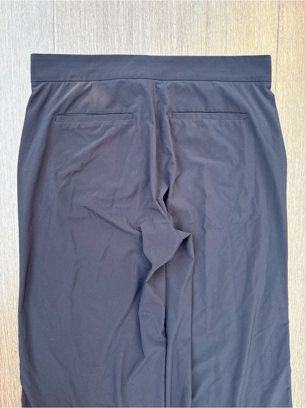 Athleta Tribeca Cropped Flowy Mid-Rise Pants In Black Size 8 - Picture 13 of 14